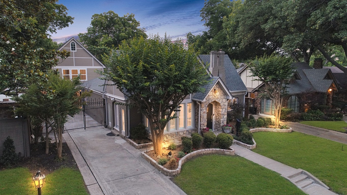 5326 Mercedes Avenue Dallas TX 75206
