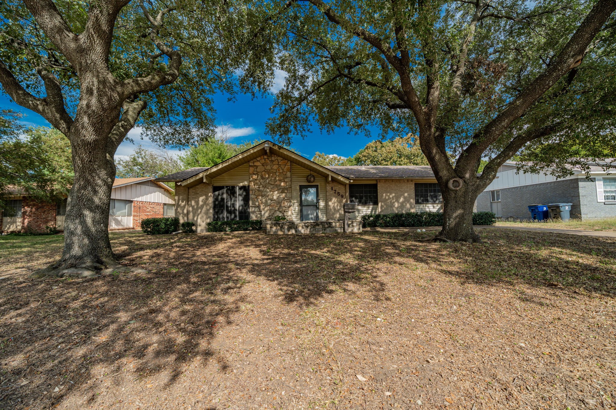 1759 Gross Road Dallas TX 75228