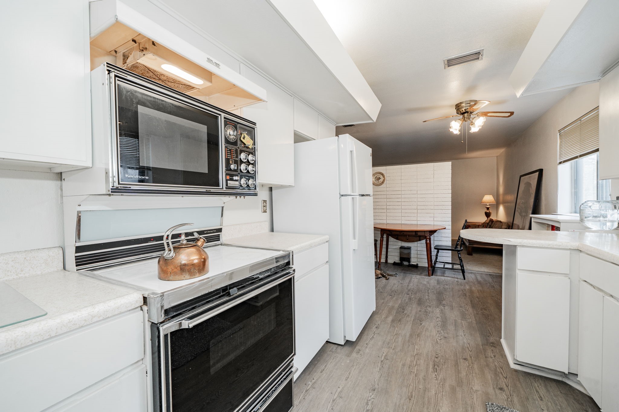 1759 Gross Road Dallas TX 75228