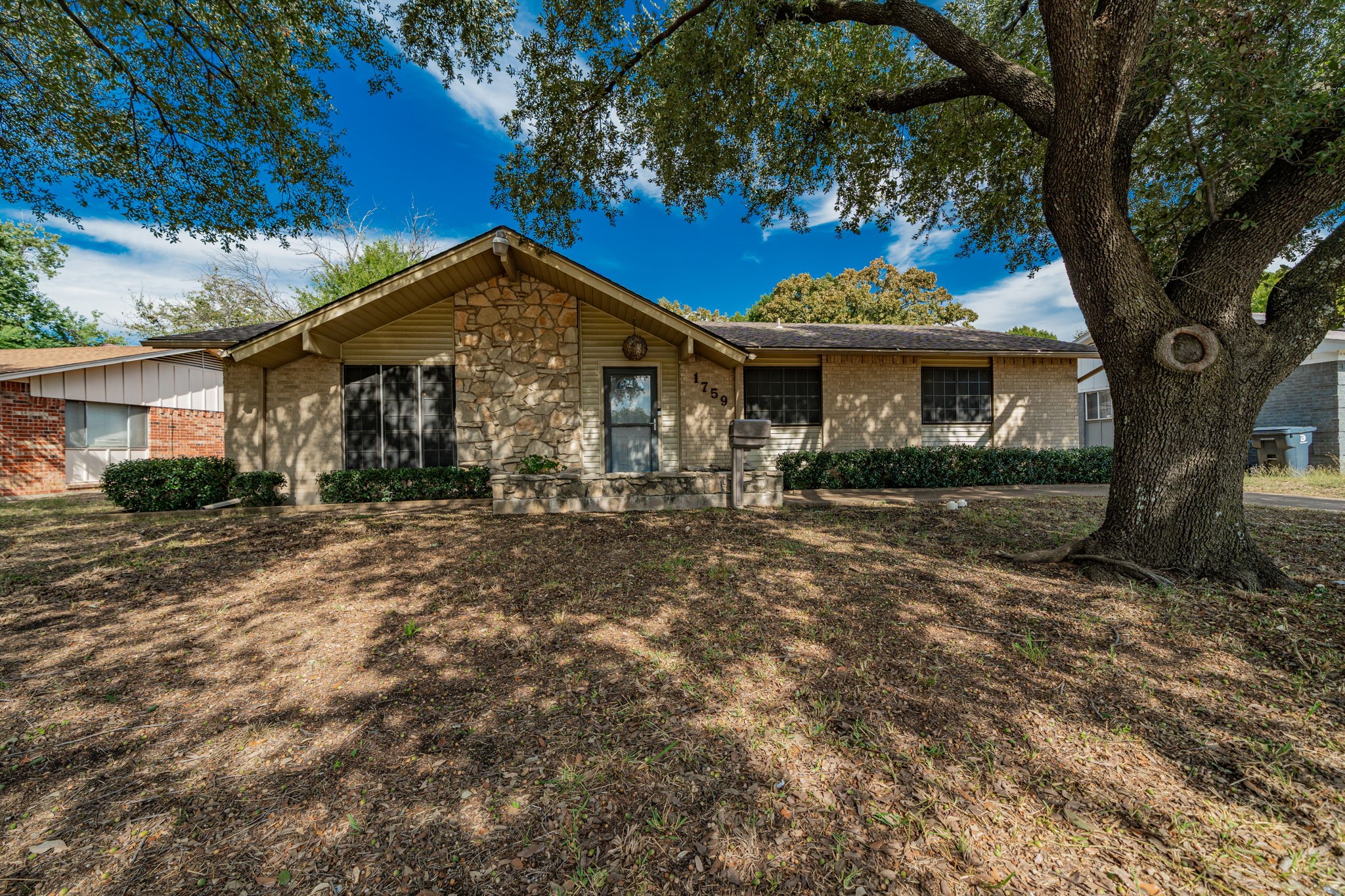 1759 Gross Road Dallas TX 75228