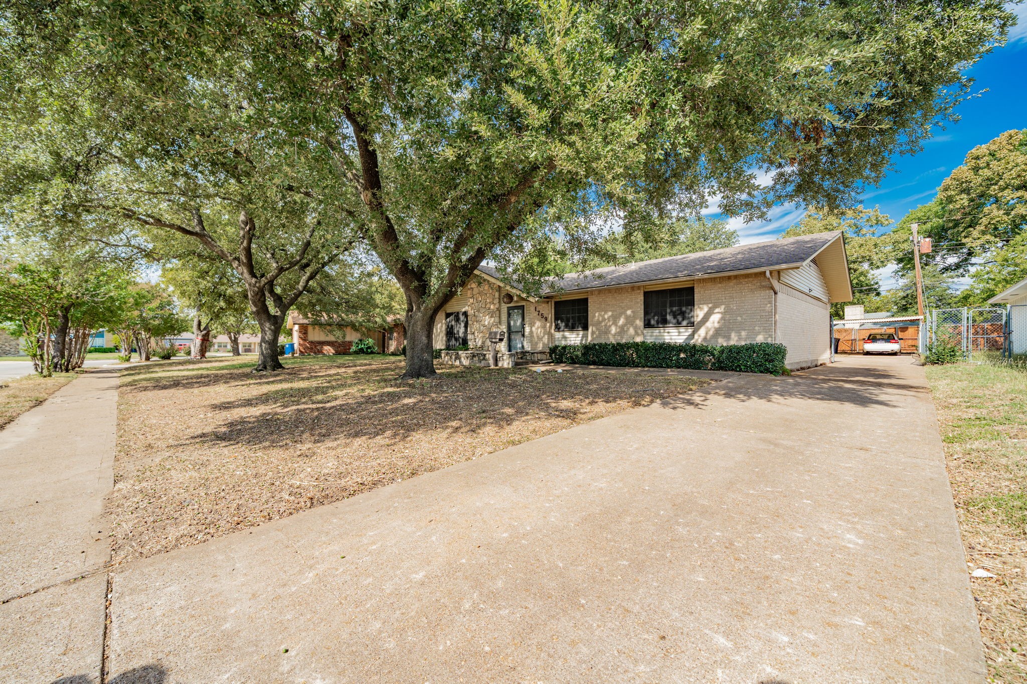 1759 Gross Road Dallas TX 75228