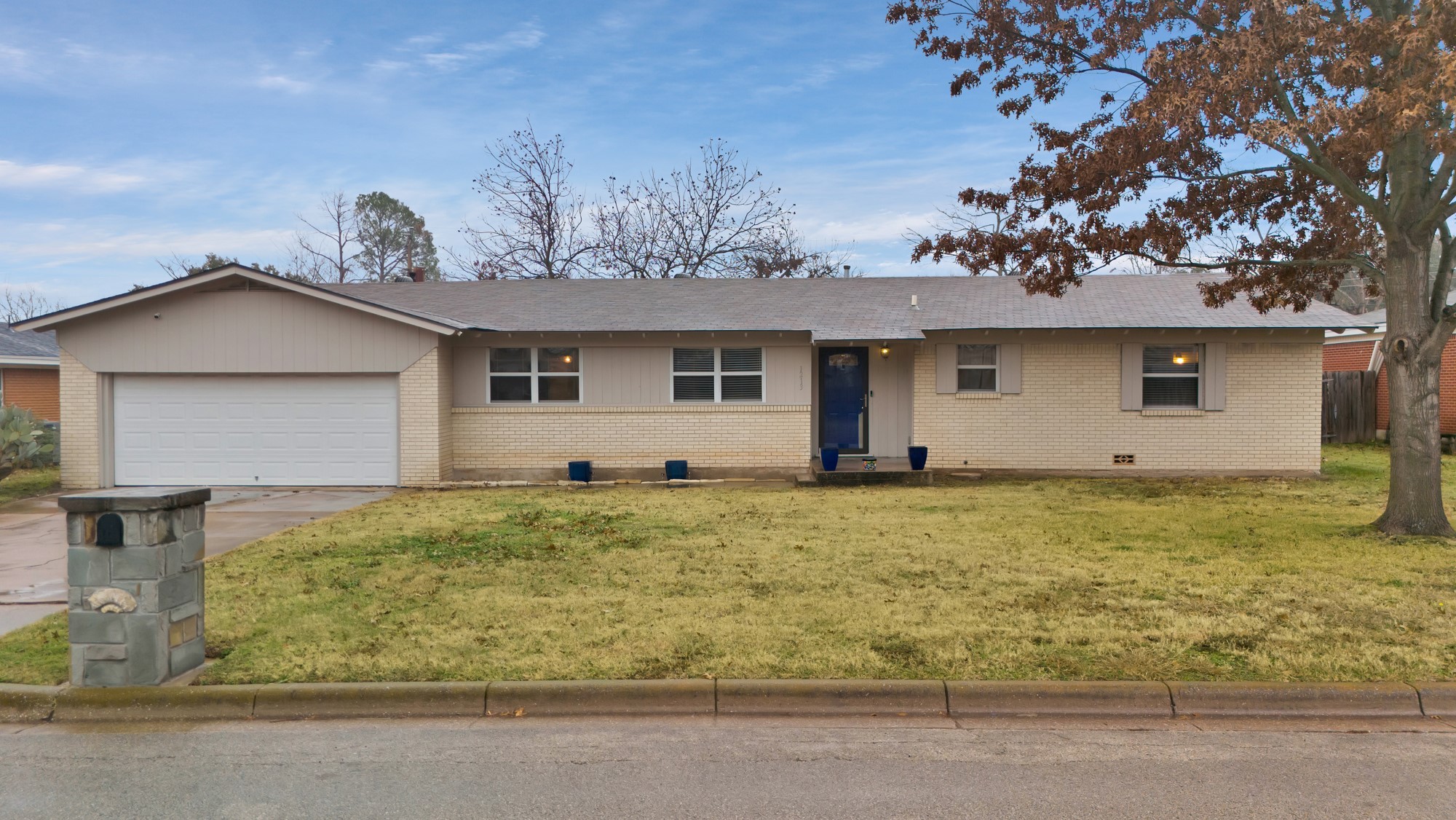 1213 Park Center Street Benbrook TX 76126