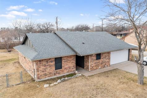 413 Birchwood Street Azle TX 76020
