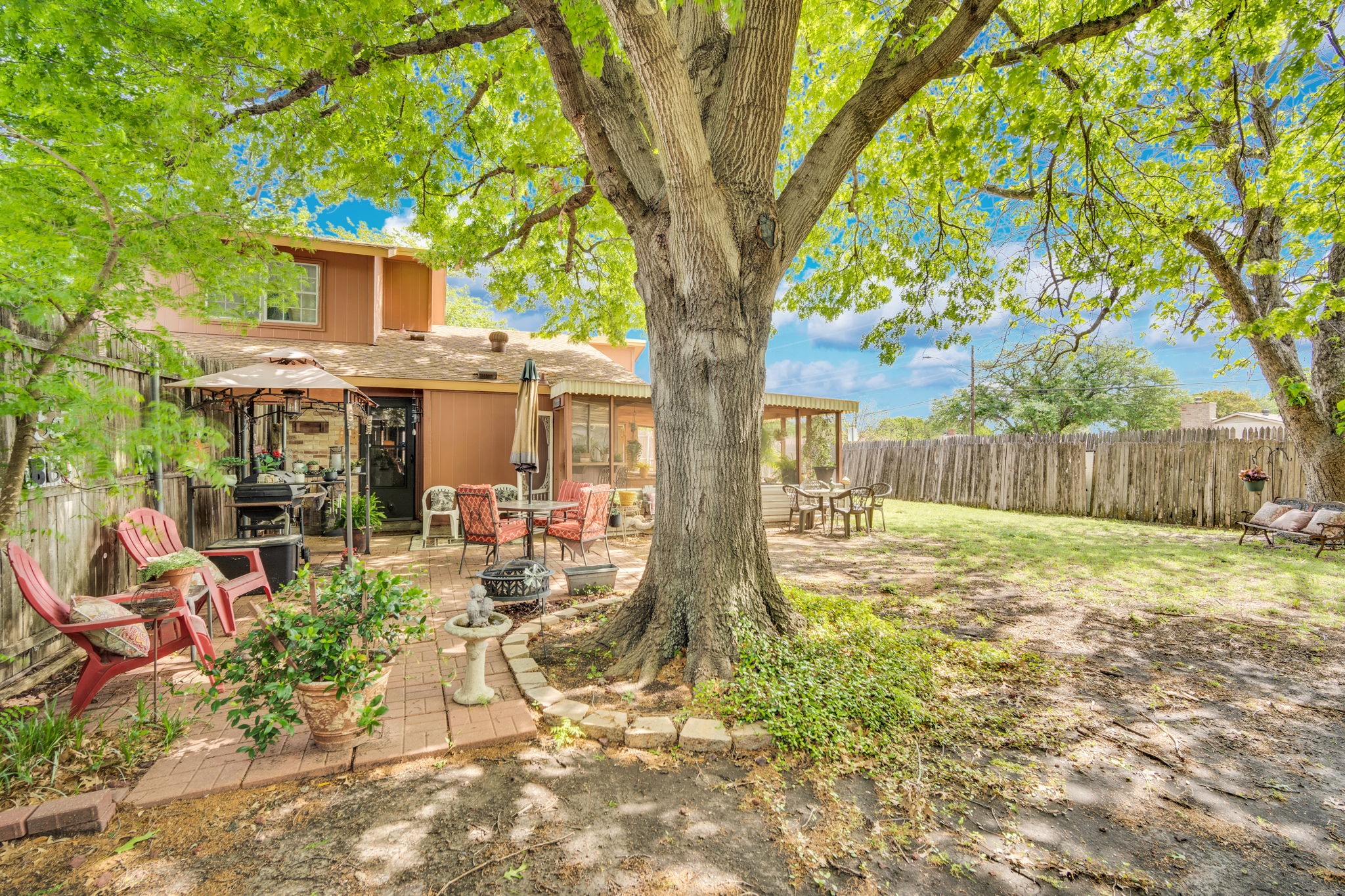 2902 Green Oaks Drive Garland TX 75040