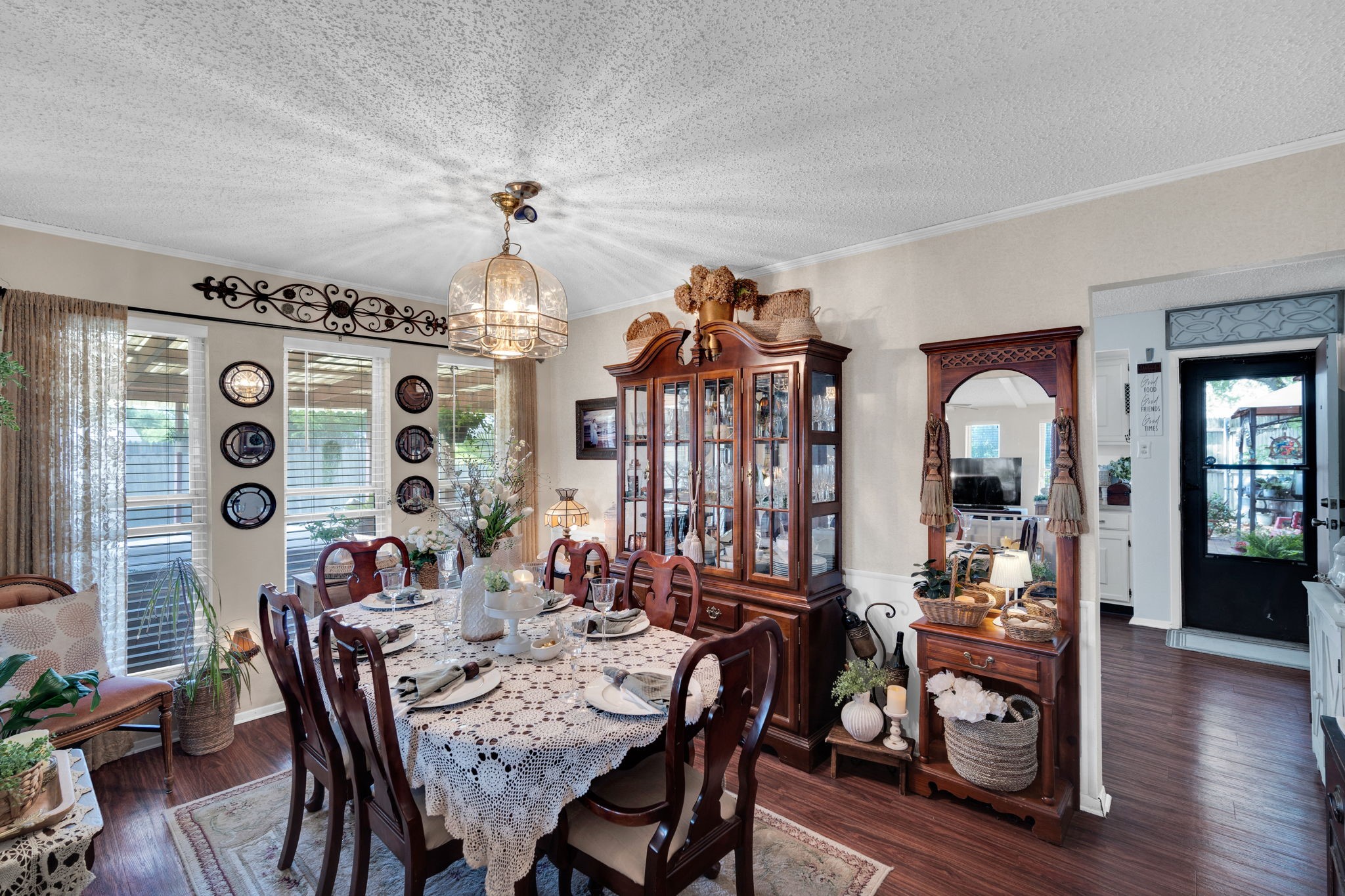 2902 Green Oaks Drive Garland TX 75040
