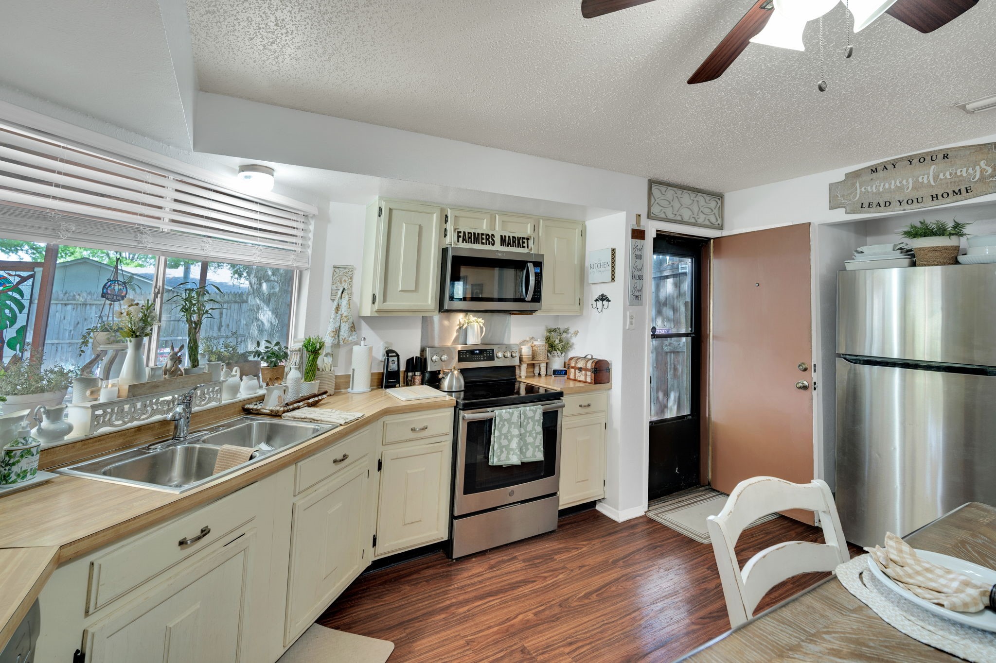 2902 Green Oaks Drive Garland TX 75040