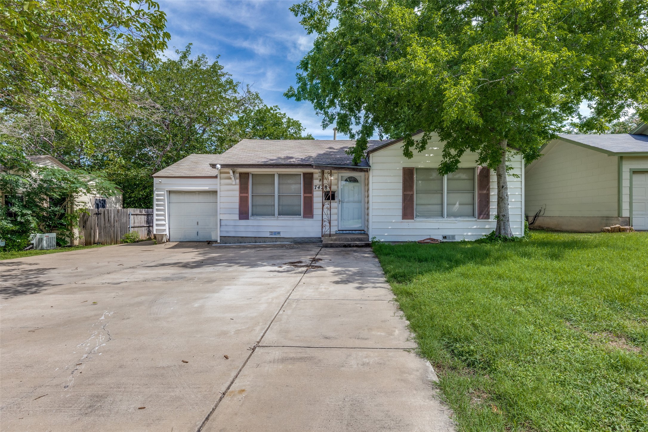 7428 Ewing Avenue Fort Worth TX 76116
