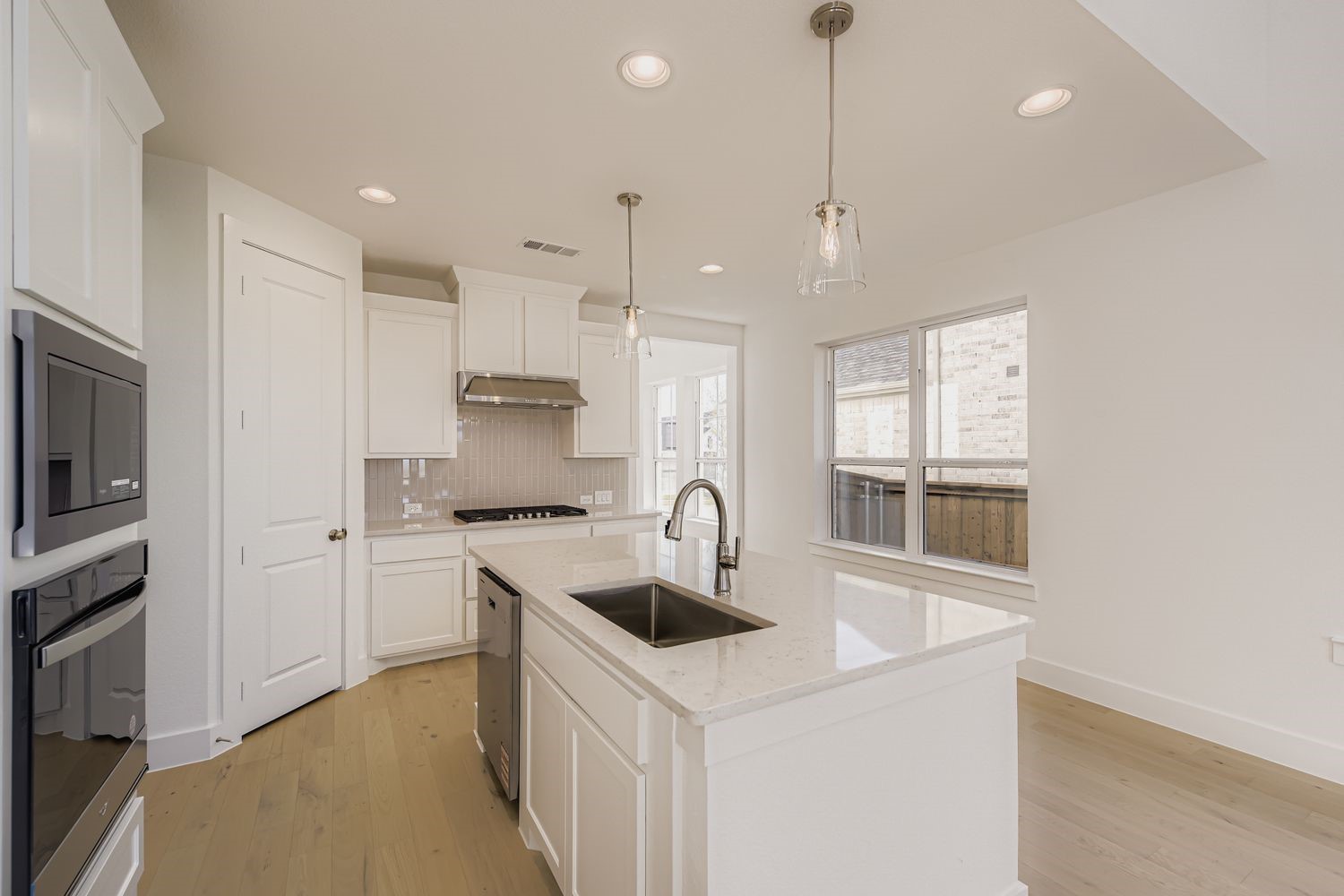 6036 Davis Knoll Fort Worth TX 76126