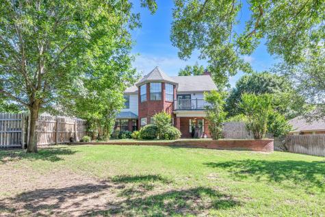 807 Woodland Trail N Bowie TX 76230