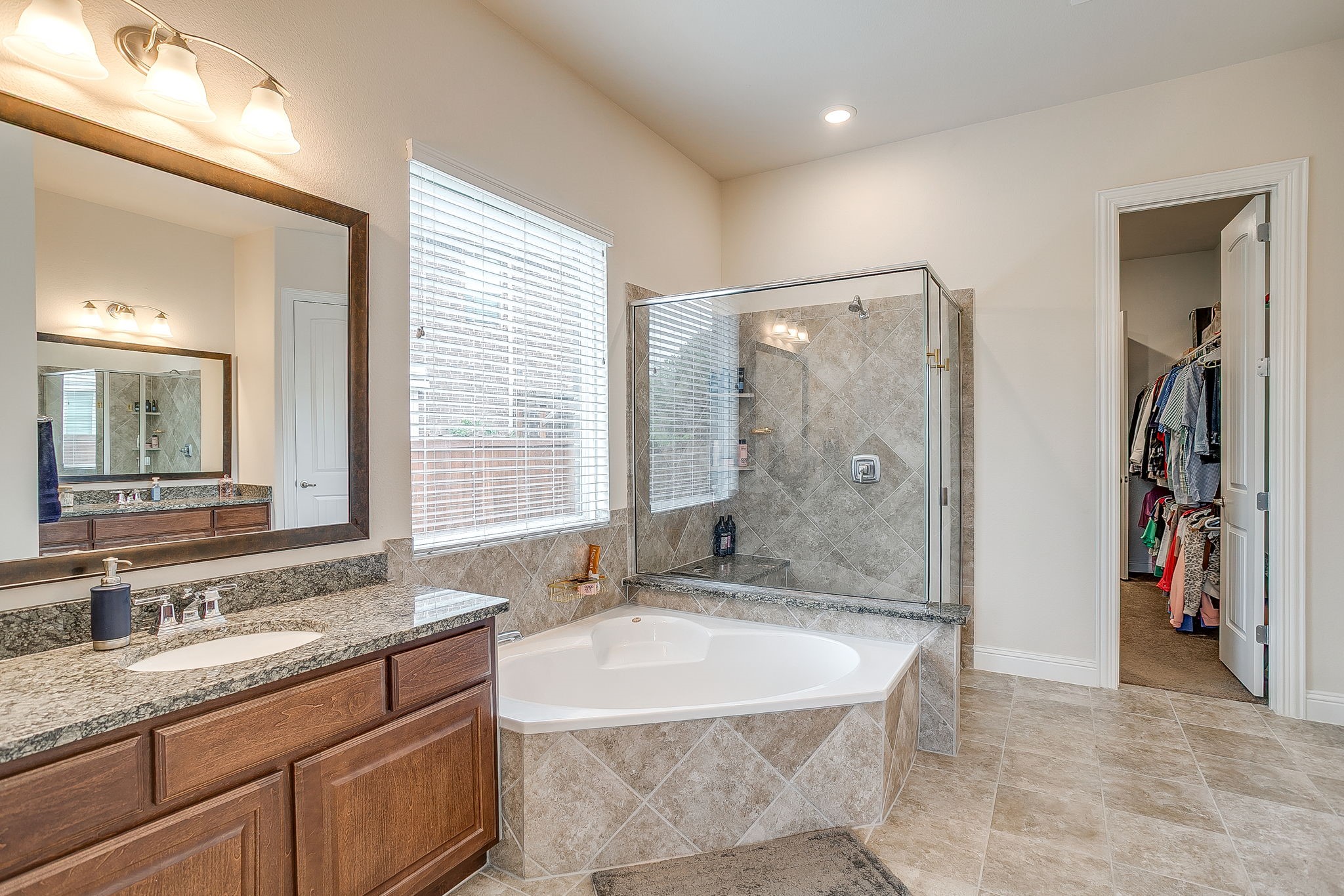 2705 Fireside Lane Denton TX 76201