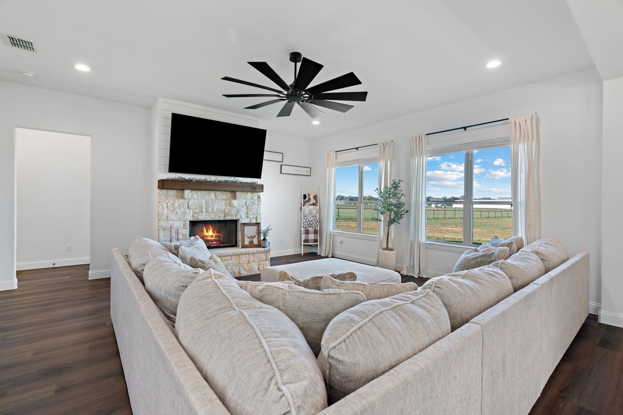 2027 Feather Lane Weatherford TX 76088