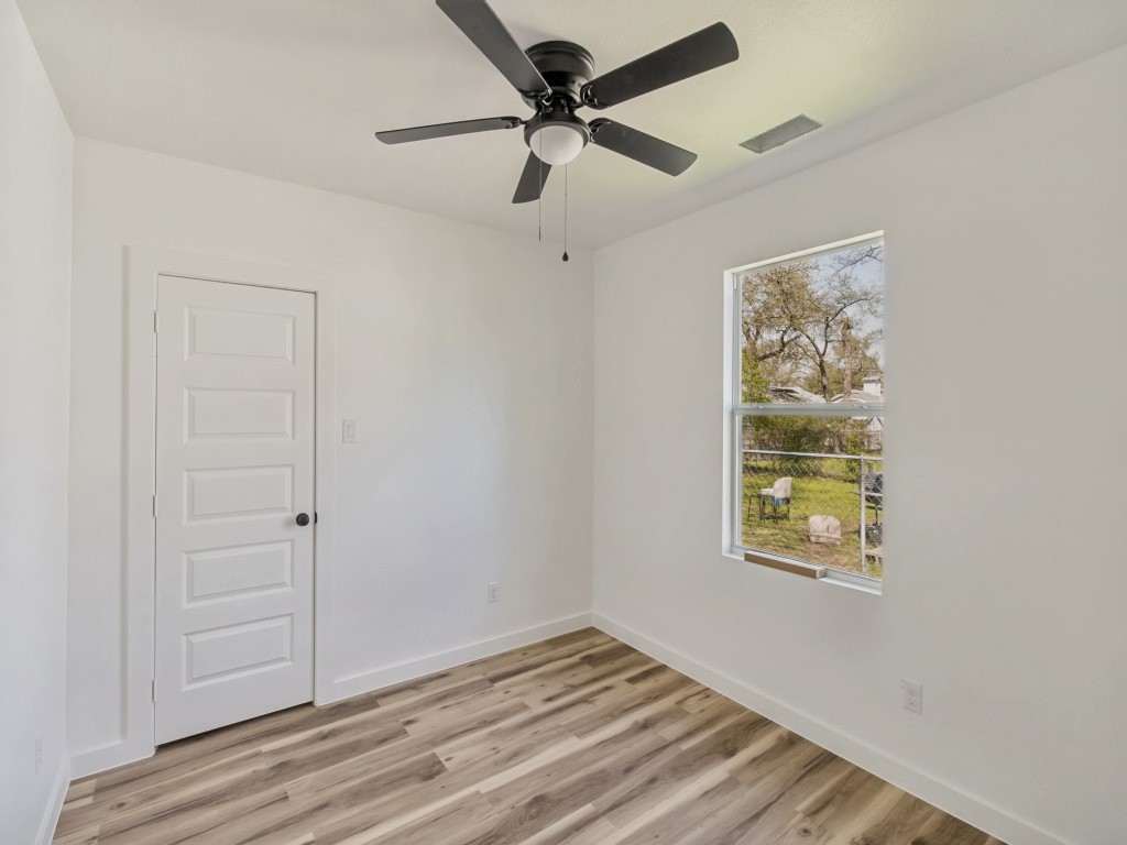 2801 Twyman Avenue Dallas TX 75215