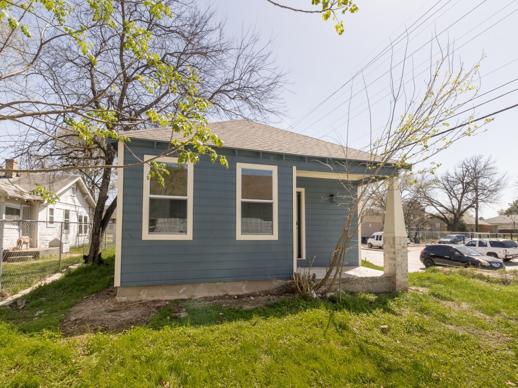 2801 Twyman Avenue Dallas TX 75215