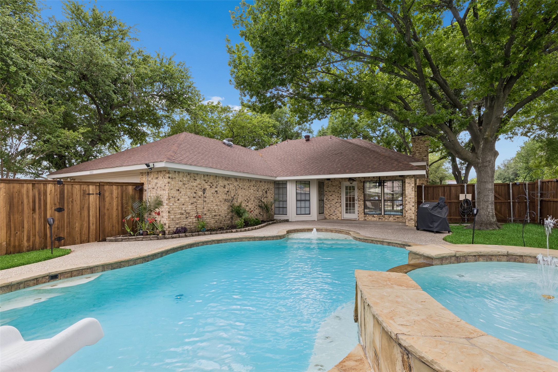 5112 Park Lake Court Sachse TX 75048
