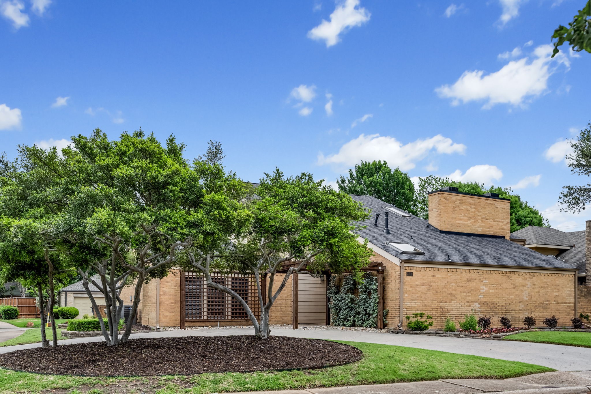 7168 Manor Oaks Drive Dallas TX 75248