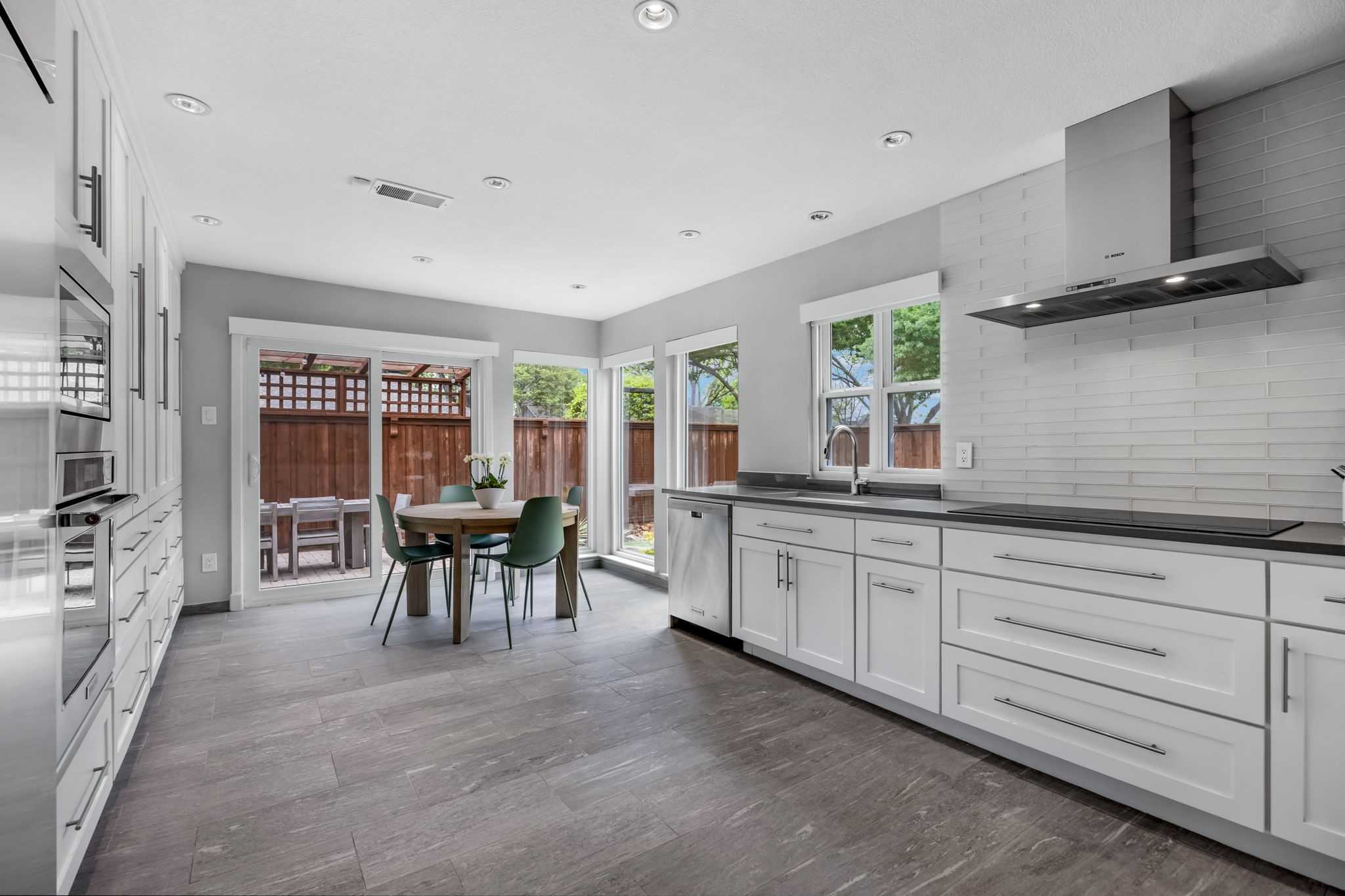 7168 Manor Oaks Drive Dallas TX 75248