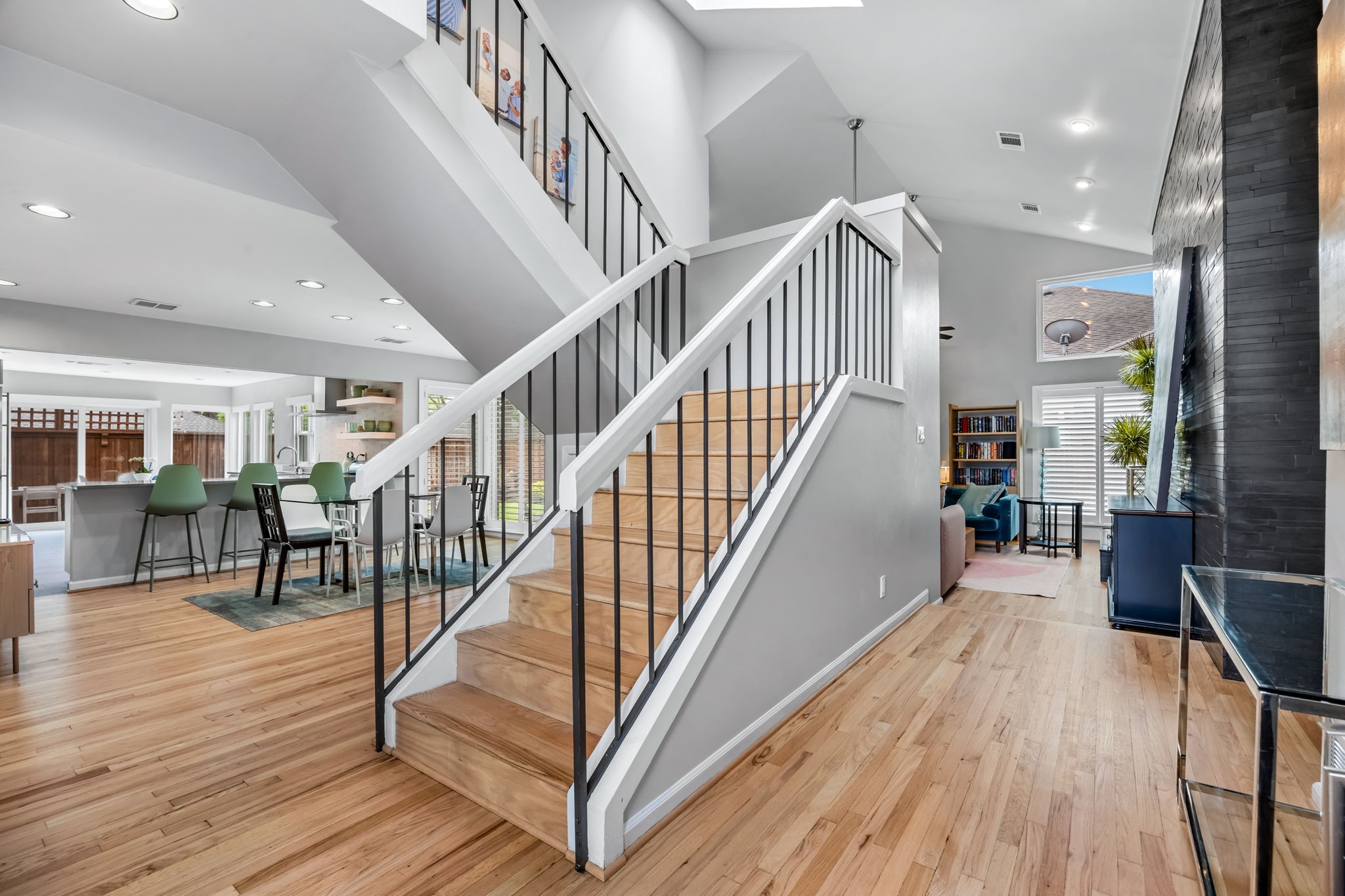 7168 Manor Oaks Drive Dallas TX 75248