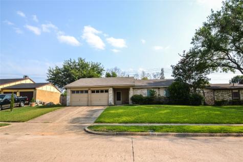 1005 Elk Grove Drive Richardson TX 75081