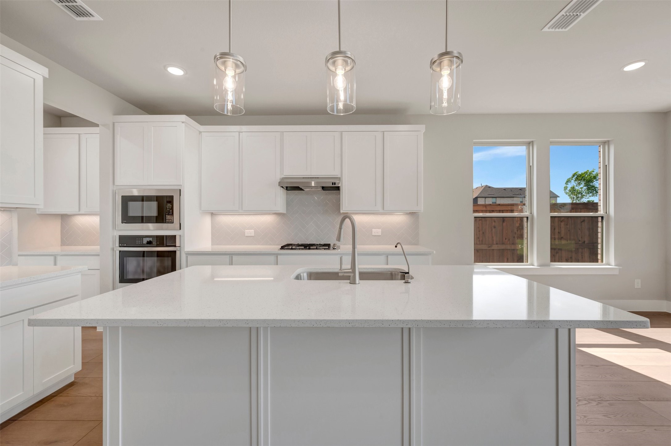 5333 Hybern Avenue Aubrey TX 76227