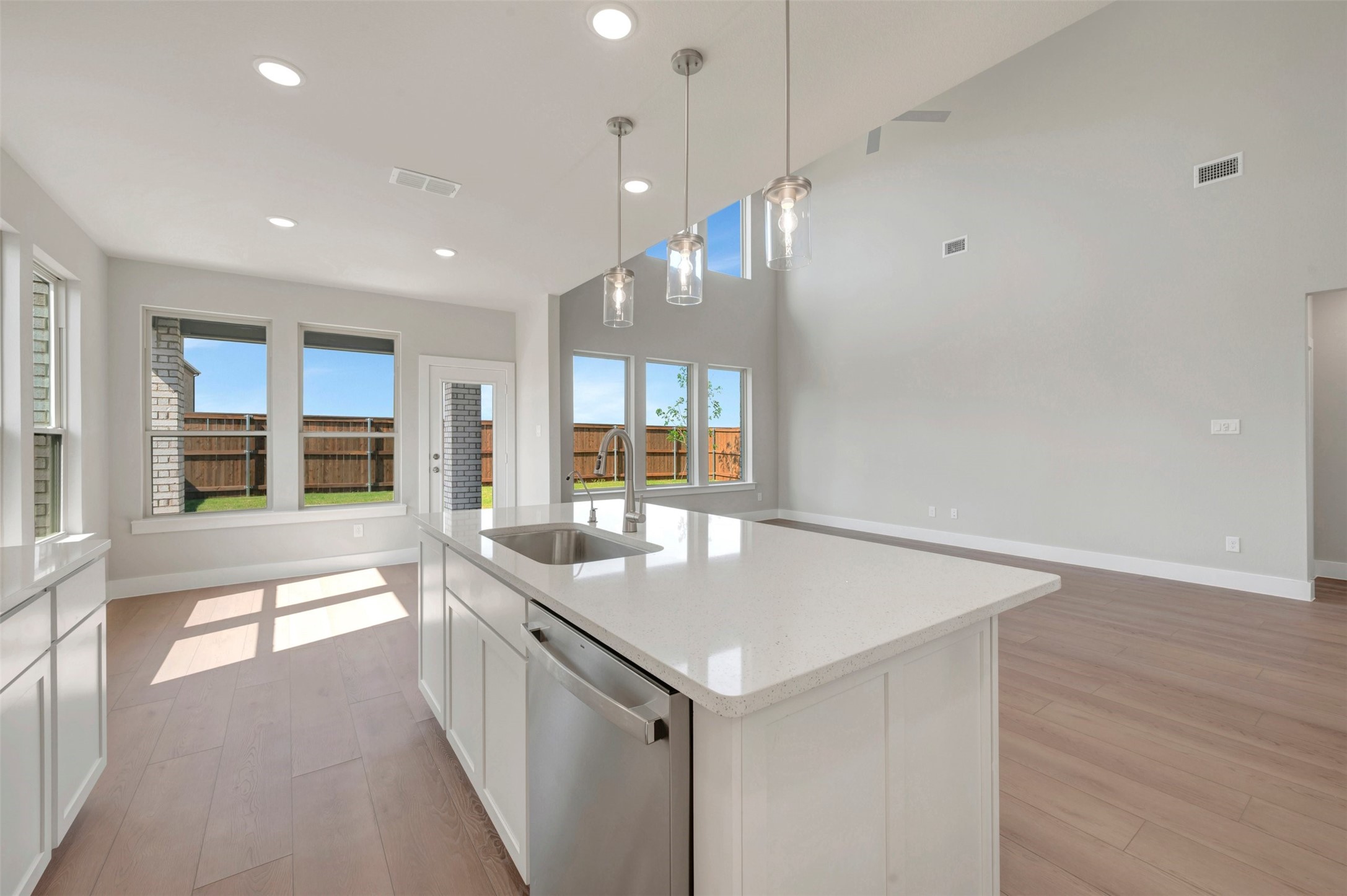 5333 Hybern Avenue Aubrey TX 76227