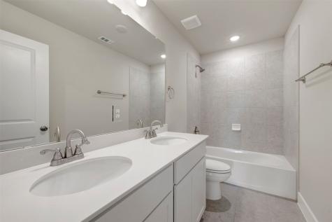 5333 Hybern Avenue Aubrey TX 76227