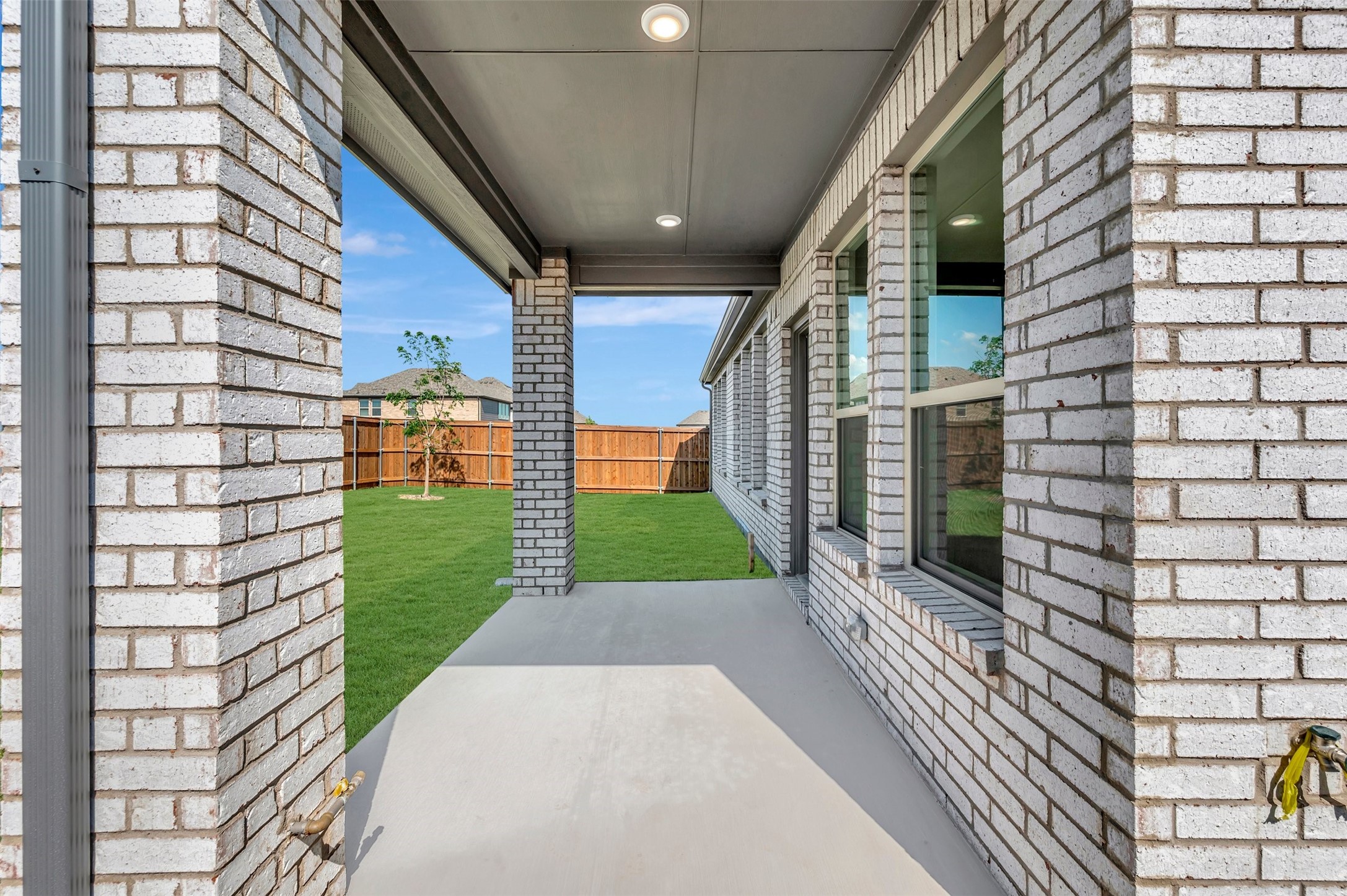 5333 Hybern Avenue Aubrey TX 76227