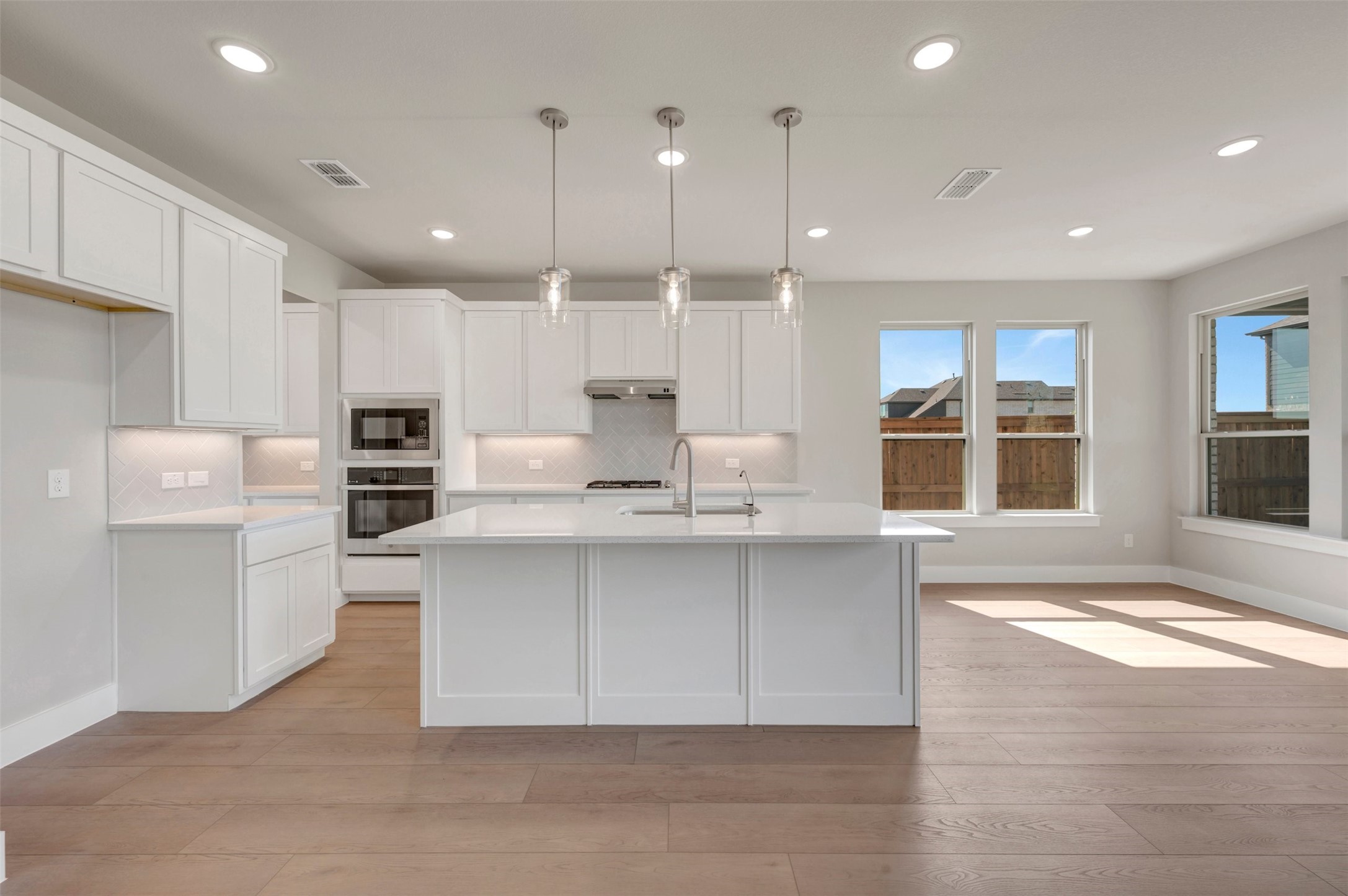 5333 Hybern Avenue Aubrey TX 76227