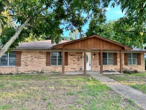 2910 W Crawford Street Denison TX 75020