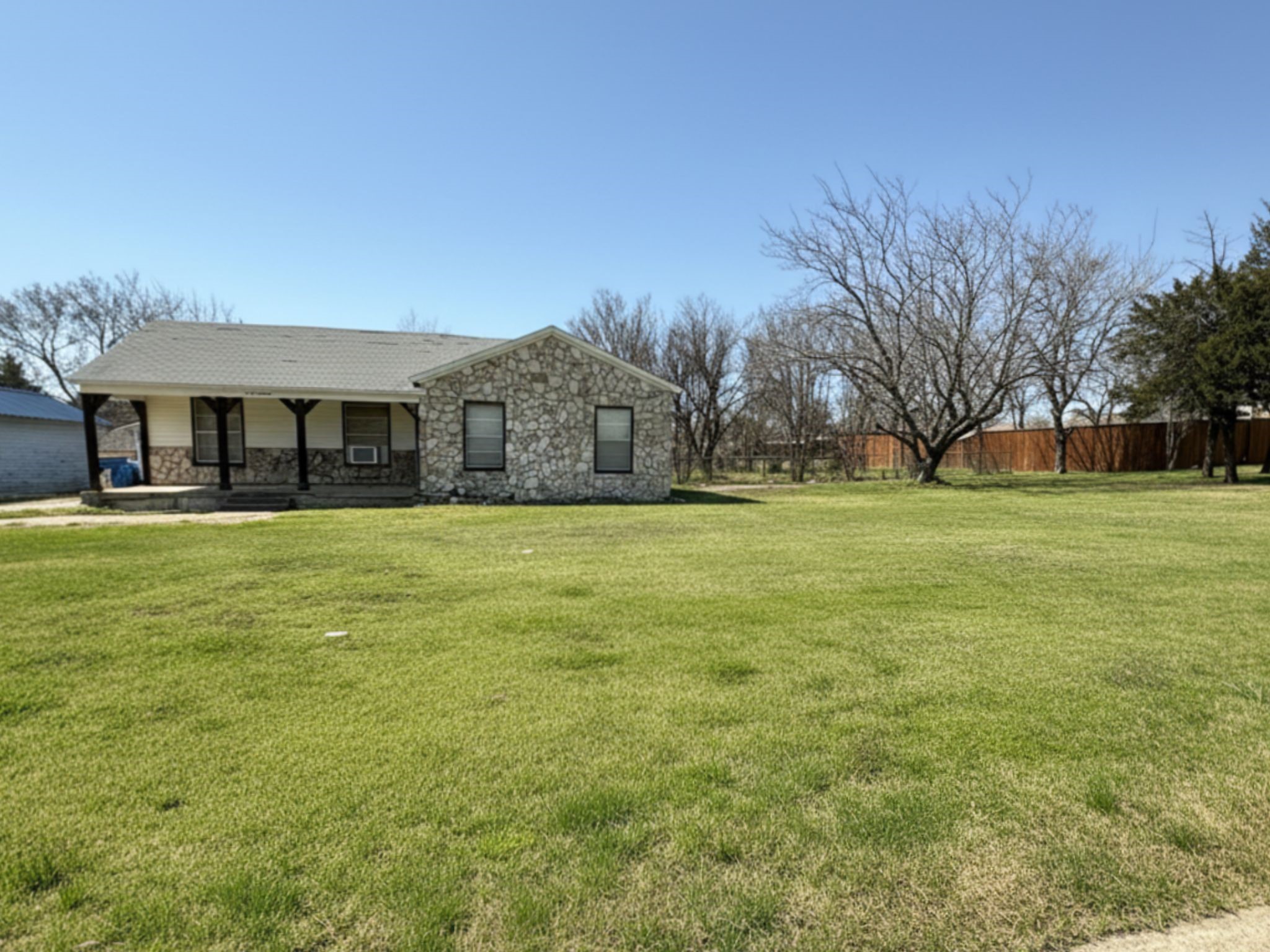 617 E 5th Street Ferris TX 75125