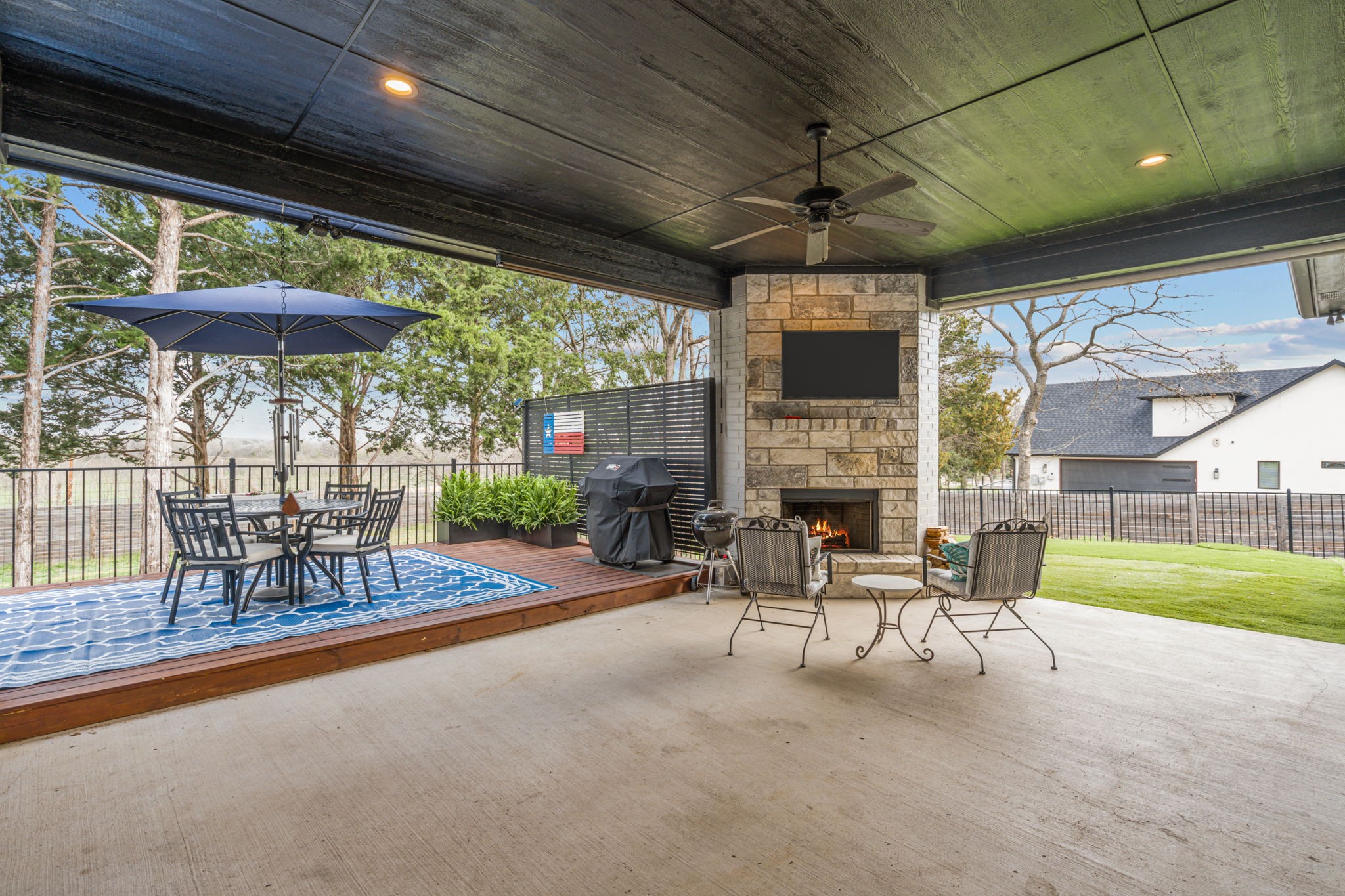 1004 Meadow Wood Terrace Azle TX 76020