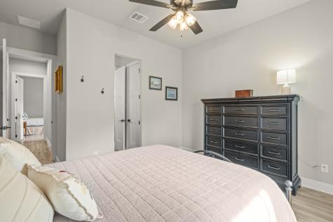 1004 Meadow Wood Terrace Azle TX 76020