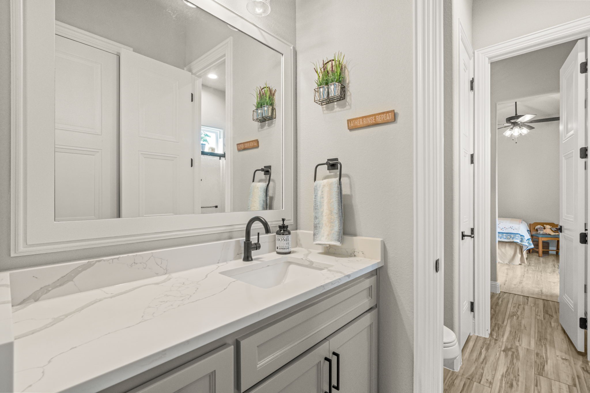 1004 Meadow Wood Terrace Azle TX 76020