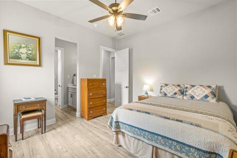 1004 Meadow Wood Terrace Azle TX 76020