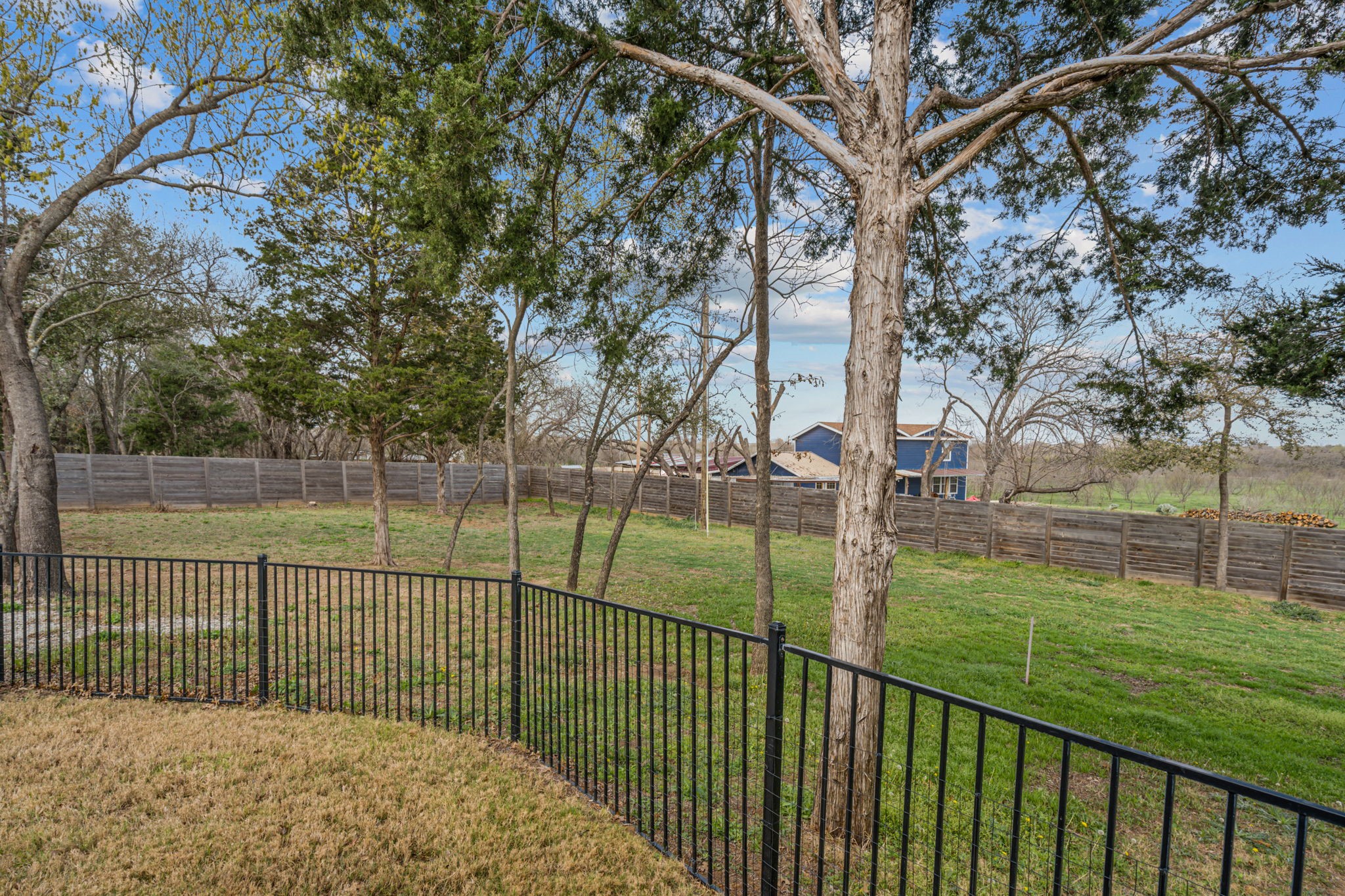 1004 Meadow Wood Terrace Azle TX 76020