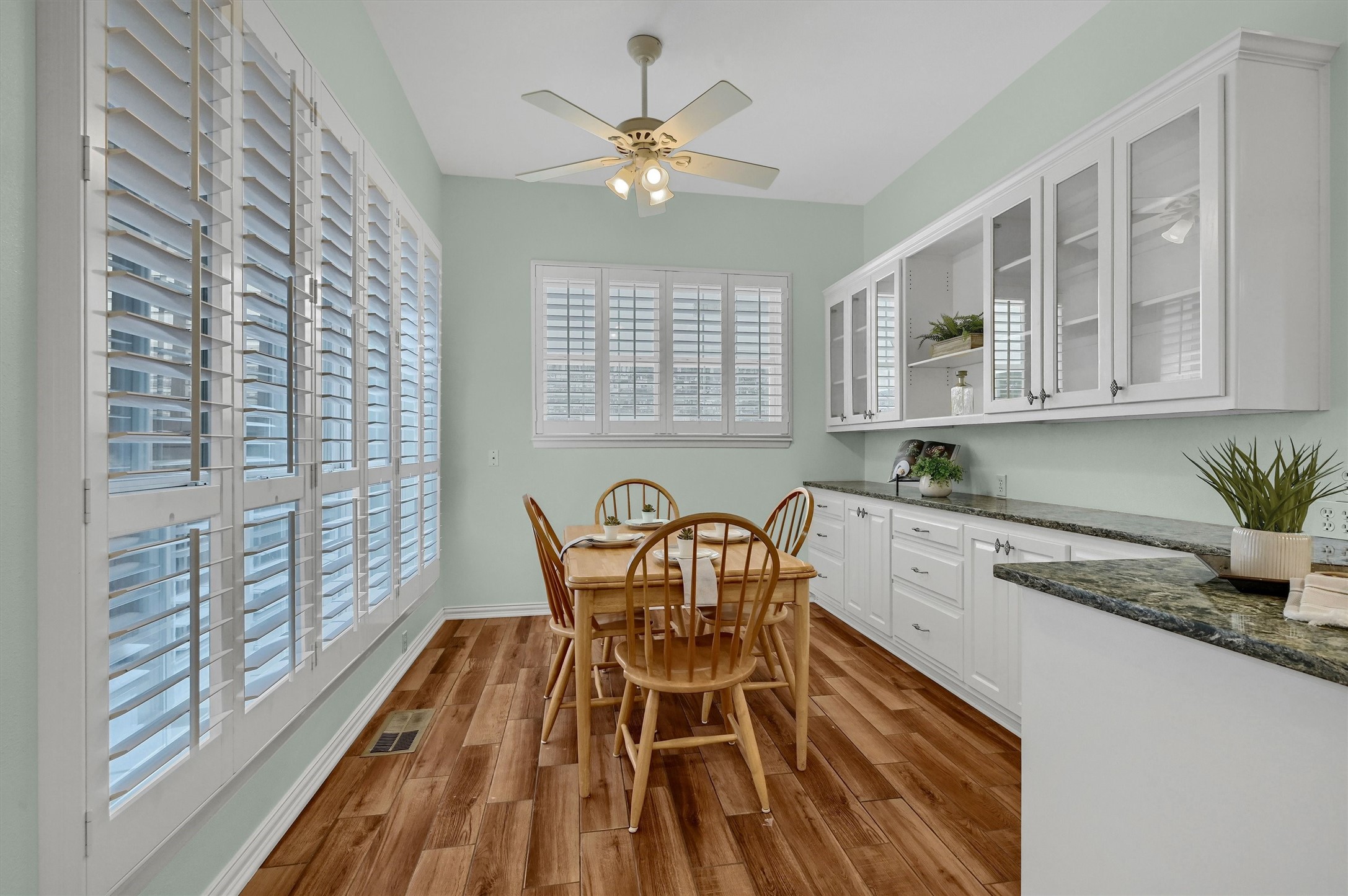 102 Santee Drive Lake Kiowa TX 76240