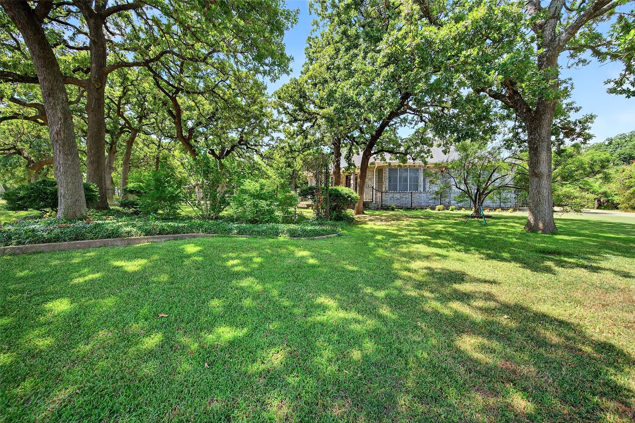 102 Santee Drive Lake Kiowa TX 76240