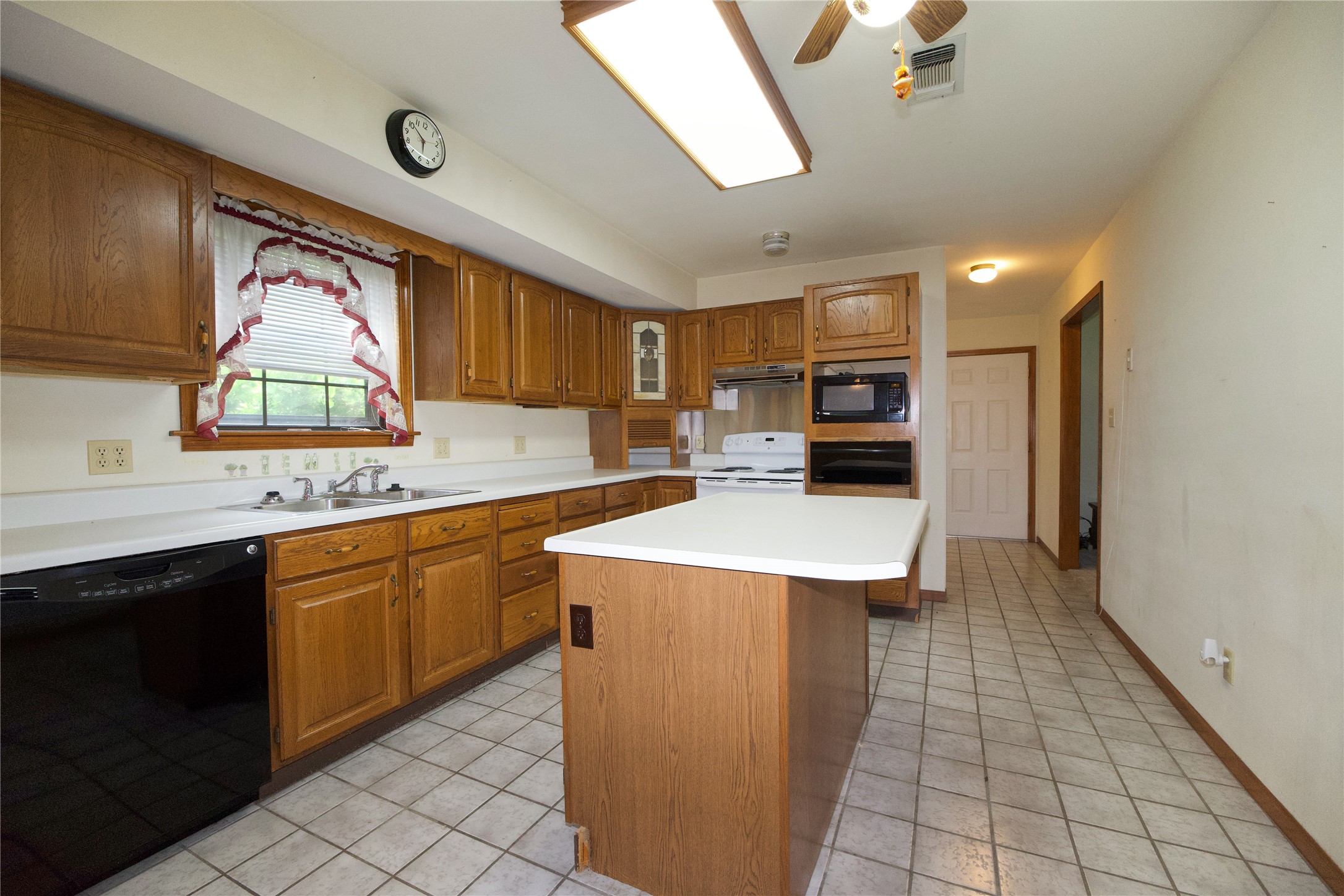 1196 County Road 260 Gainesville TX 76240