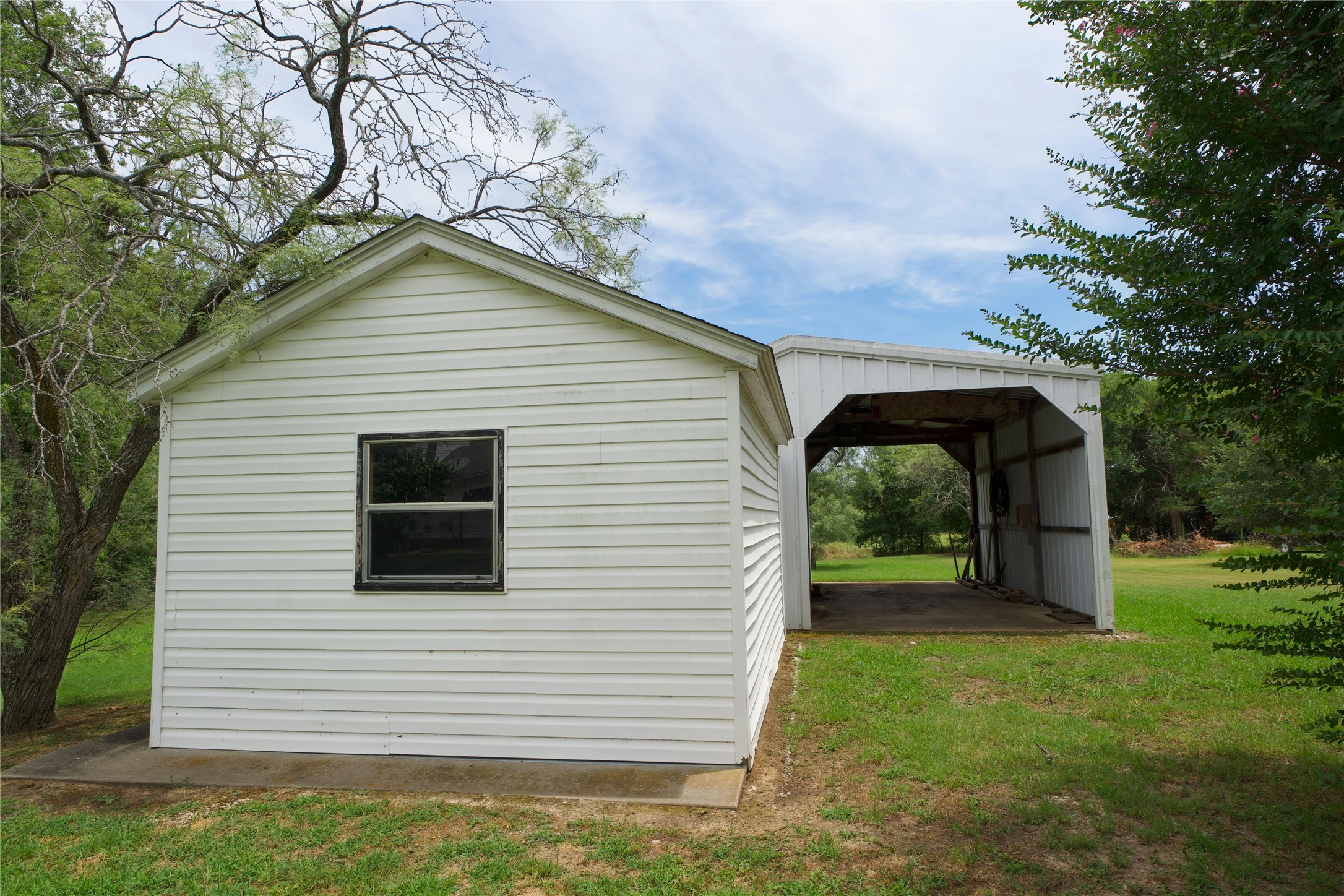 1196 County Road 260 Gainesville TX 76240