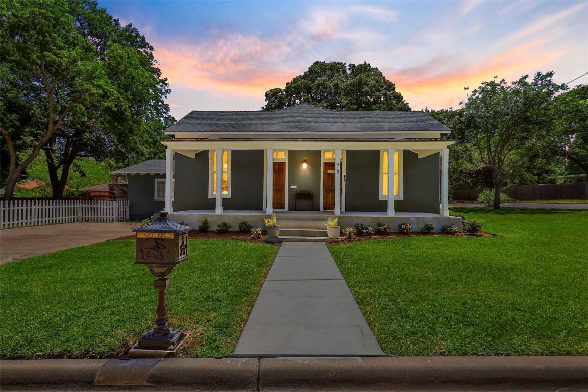 415 W Simmons Street Weatherford TX 76086