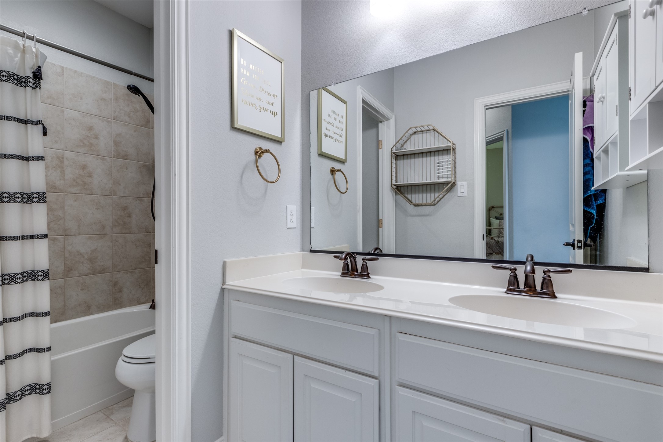 809 Llano Falls Mckinney TX 75071