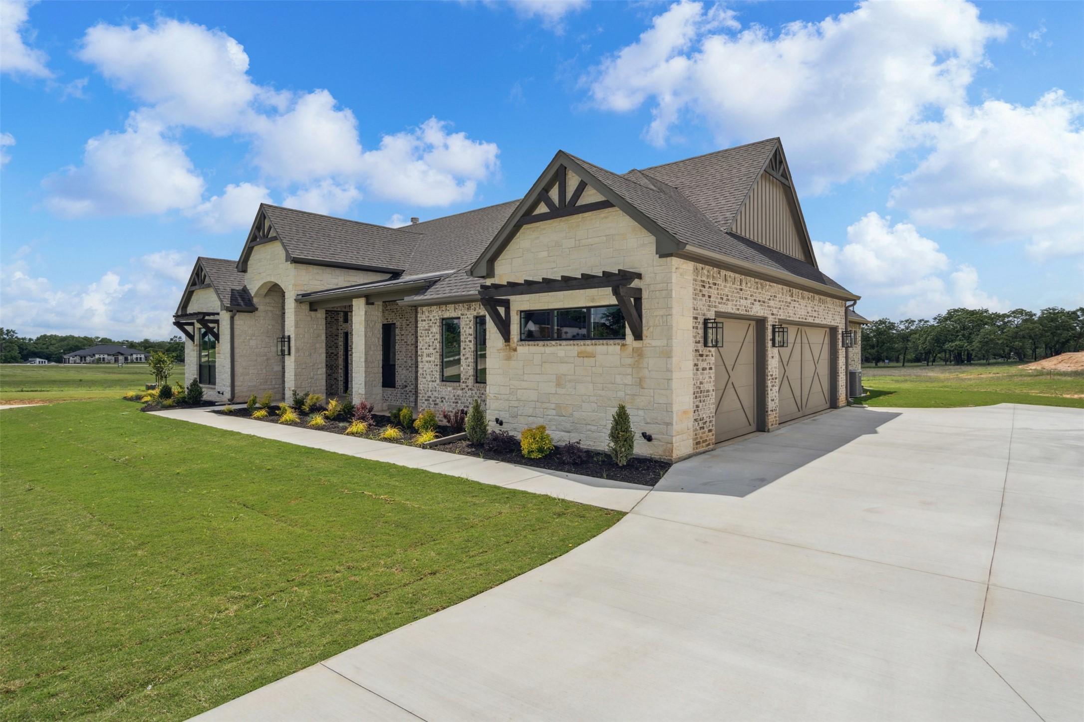 1027 Estancia Boulevard Weatherford TX 76088