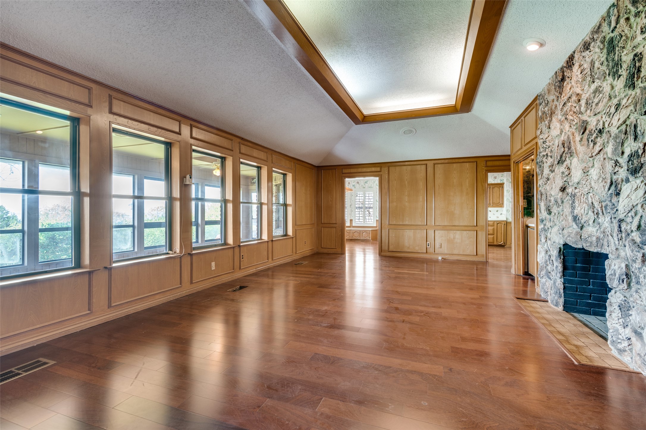 407 Yacht Club Drive Rockwall TX 75032