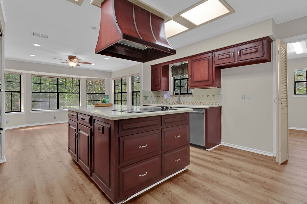 1208 Hilltop Run Hideaway TX 75771