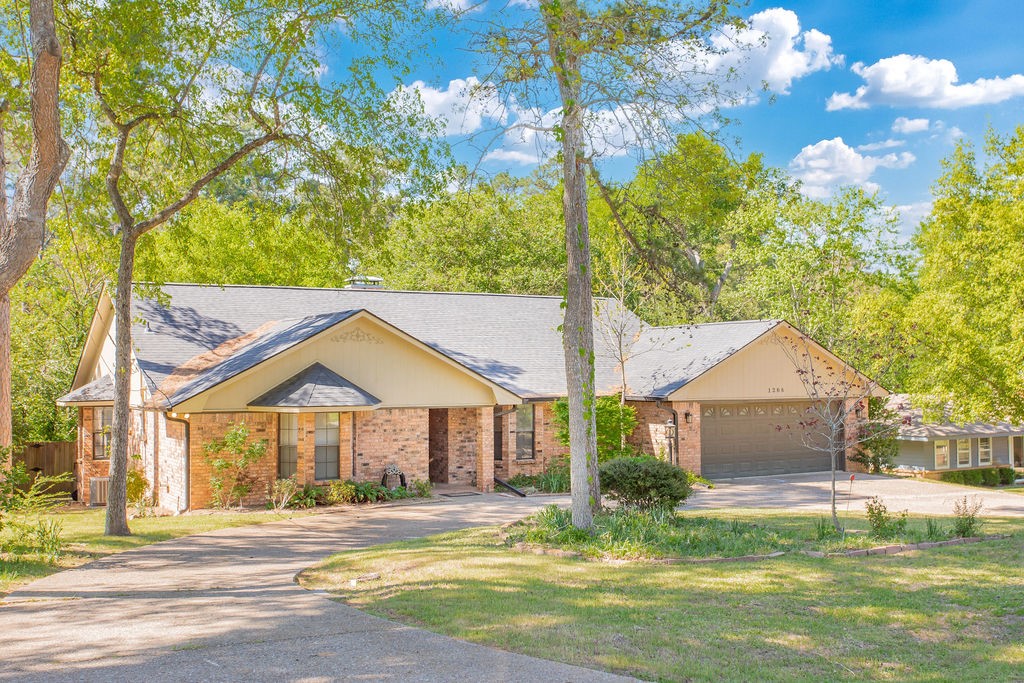 1208 Hilltop Run Hideaway TX 75771
