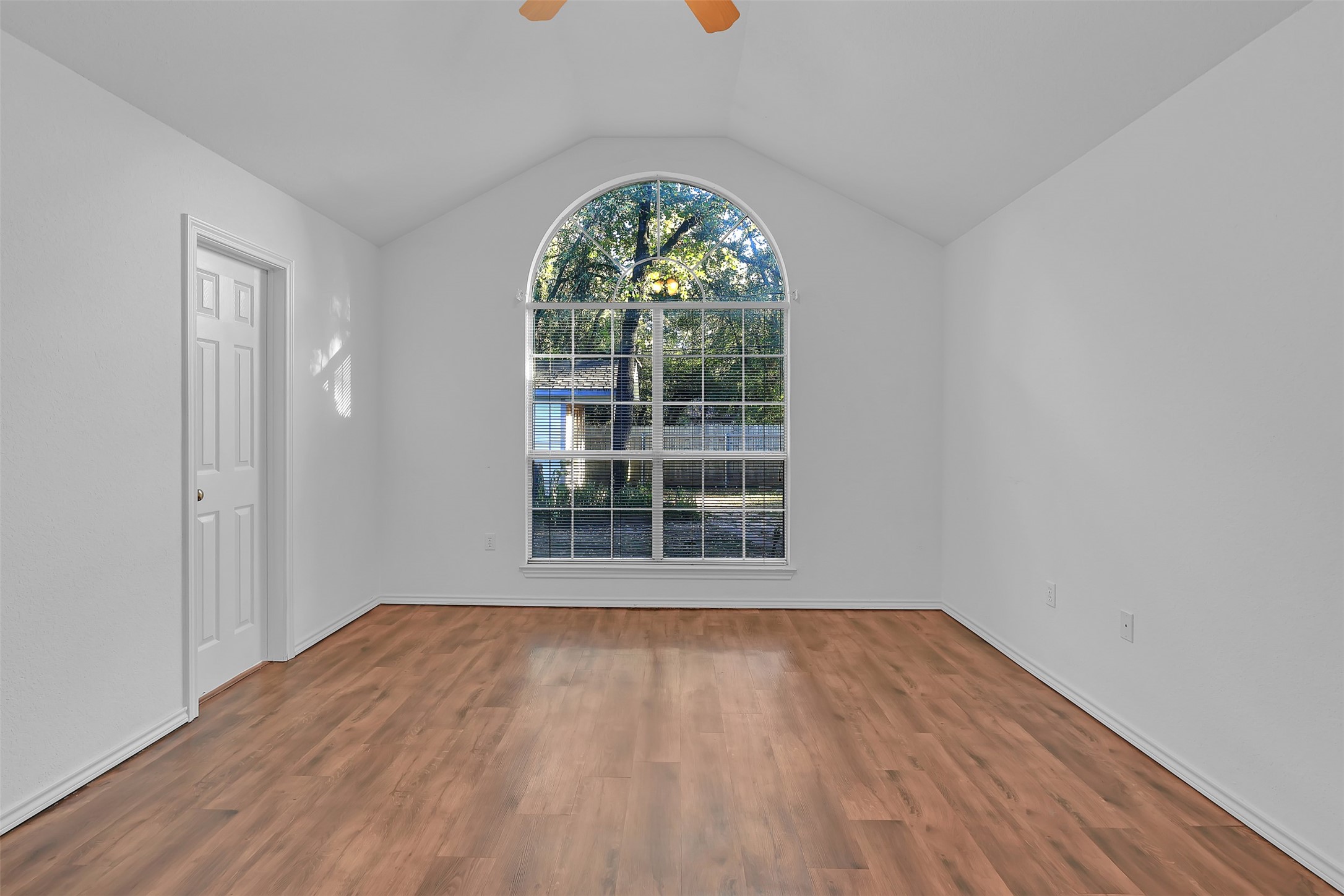 1108 Pine Ridge Drive Azle TX 76020
