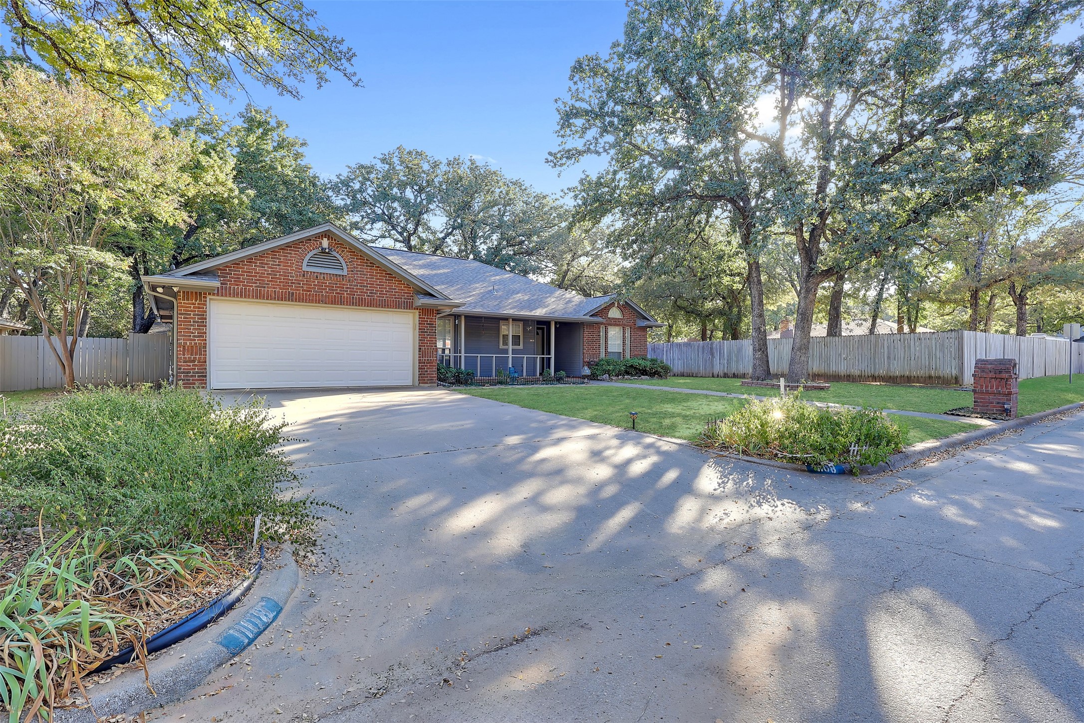 1108 Pine Ridge Drive Azle TX 76020