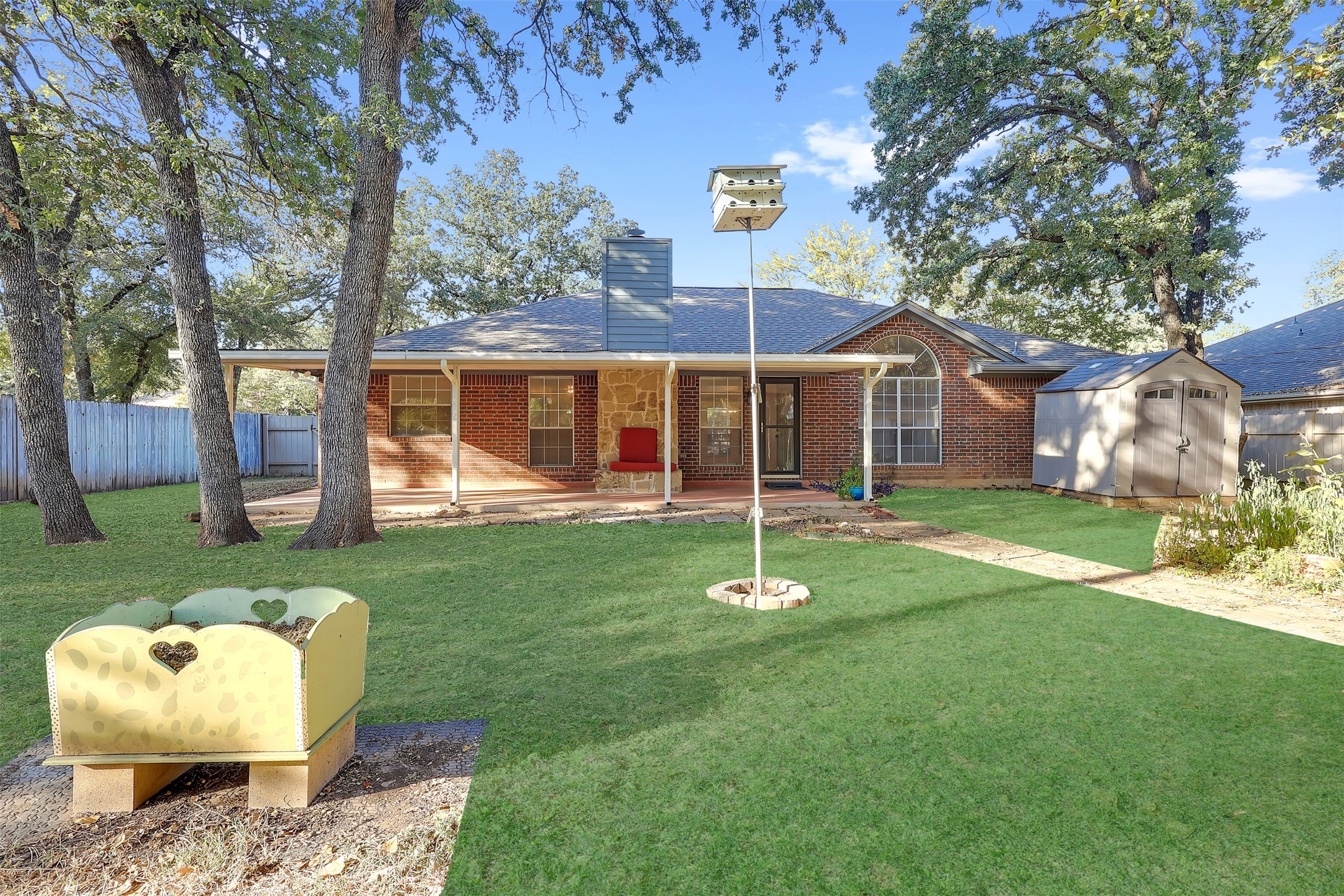 1108 Pine Ridge Drive Azle TX 76020