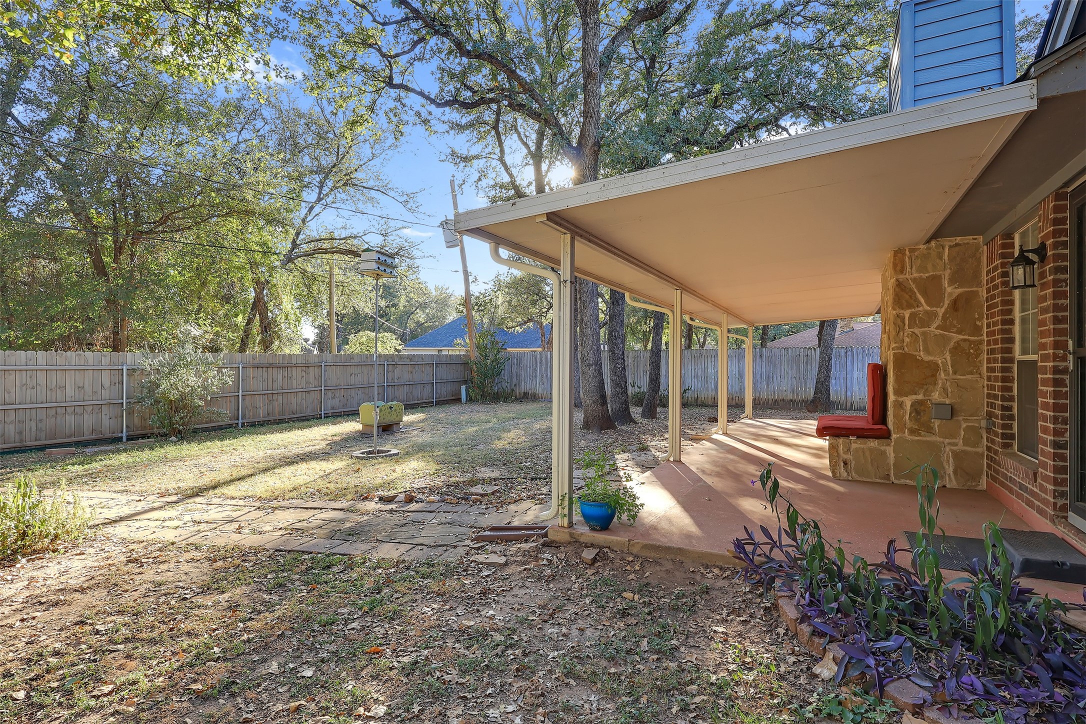 1108 Pine Ridge Drive Azle TX 76020