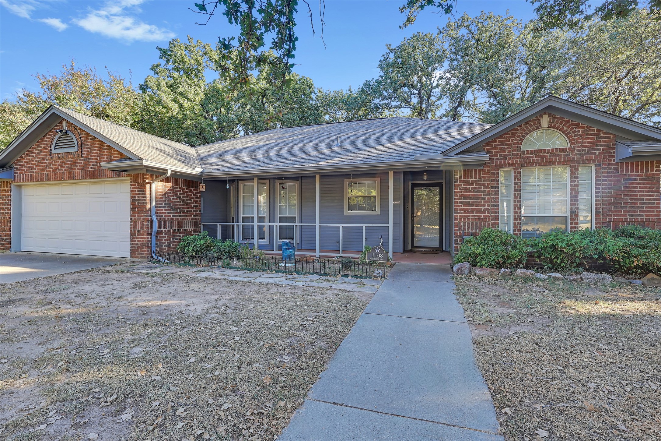 1108 Pine Ridge Drive Azle TX 76020
