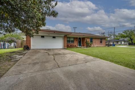 1400 Nichols Street Ennis TX 75119